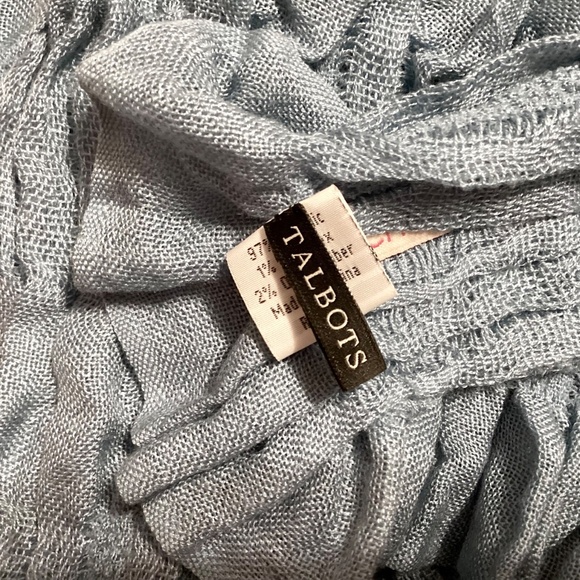 $20 Talbots Blue Scarf - Picture 4 of 6